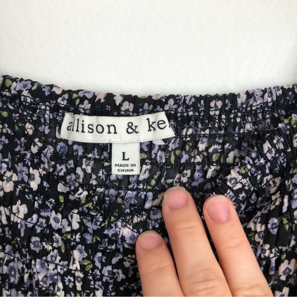 Floral Fitted Dress - Picture 7 of 7